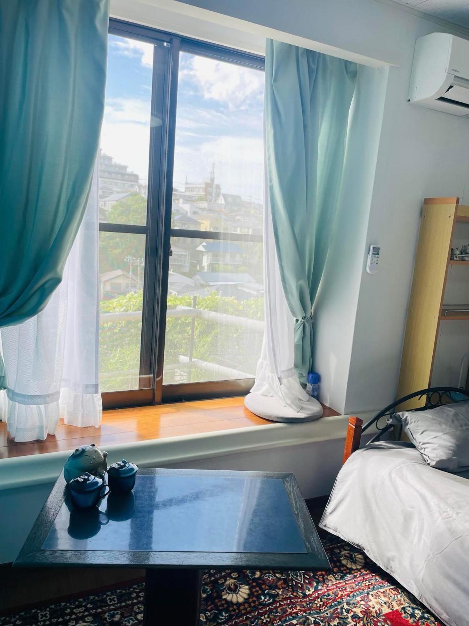 Отель ソフィアハウス横浜 -女性専用シェアハウス- Sopfia House Yokohama For Women Only Shared House Экстерьер фото
